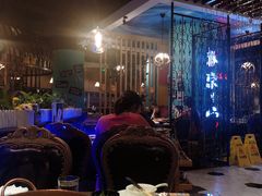 -三人行骨头王火锅(长寿店)