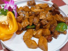 杏鲍菇炒雪花牛肉粒-蚝得喜海鲜(东城店)