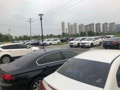 -融创茂-停车场