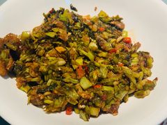 酸菜油渣-味上湘菜馆(河马店)