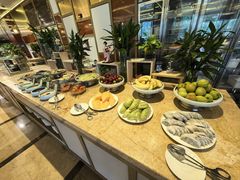 -大中华希尔顿酒店-念自助餐·嗨啤·小龙虾