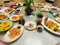 -松沪名灶·豆浆鱼头·新上海菜(飞航吾悦广场店)