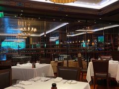 大堂-Wolfgang’s Steakhouse 沃夫冈牛排馆(上海白玉兰广场店)