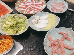 -臻牛烤肉