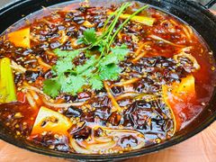 -鸿顺老铁锅美蛙鱼府(解放碑店)