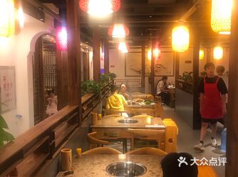 每根食材量都比同行多，大部分都是一根签子