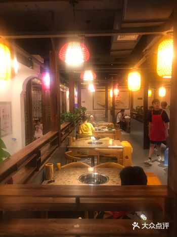 每根食材量都比同行多，大部分都是一根签子