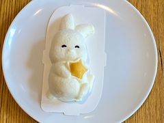 芋兔抱星蛋糕-星巴克臻选(青岛金狮广场店)