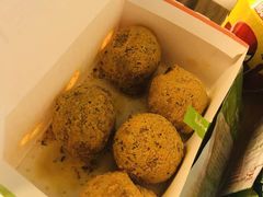 -BHC炸鸡(明洞总店)