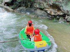 -虎啸峡漂流