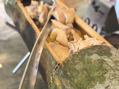 -刘姐啤酒鱼民族演艺餐厅(西街总店)