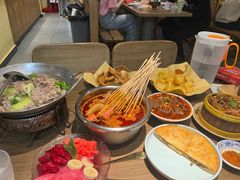-肖四女乐山跷脚牛肉(滨江天街店)