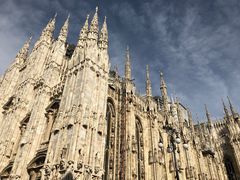 -文艺复兴百货(米兰大教堂广场店)