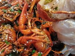 -虾弄弄海派小龙虾·牛羊蝎子火锅