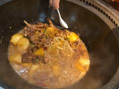 特色排骨锅-袁小二大东北铁锅炖(吉祥村总部)