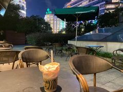 -星巴克(西藏路店)