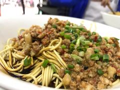 炸酱辣酱拌面-陀块头面馆(梅岭南路店)