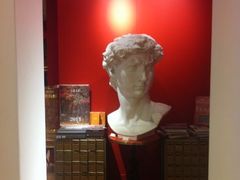 -乐蓬马歇百货公司(Rive Gauche)