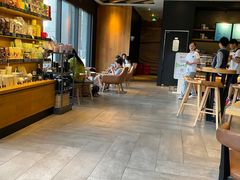 -星巴克臻选(莘庄仲盛店)