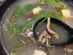 -小杨生煎(金山百联购物中心3楼店)