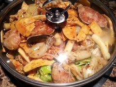 拼的锅，半成品下锅-猪啊牛呀羊啊铜盘烤肉(正大广场店)