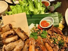 -大头虾越式风味餐厅(光明广场店)