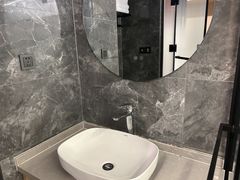 -欧辰国际酒店(重庆欢乐谷轻轨站店)