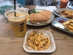 -HELLO 27 意面·沙拉·帕尼尼