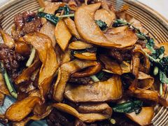 牛肉炒野生菌-滇越乘象云南餐厅(豆各庄店)