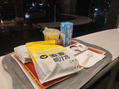 -麦当劳(新天地得来速店)