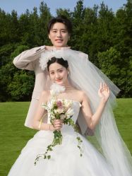 -樱花婚纱摄影