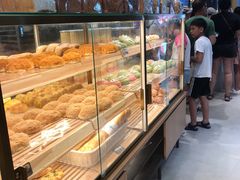 面包甜点陈列柜-Bread Talk 面包新语(荟聚店)
