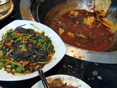 -三里屯土灶炖公鸡地锅鸡(江东店)