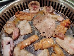 -金滏山烤肉·海鲜·火锅自助餐厅(襄阳万达店)