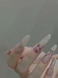 -桃色美甲沙龙