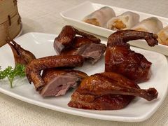 脆皮烧乳鸽-御宝轩(益丰·外滩源店)