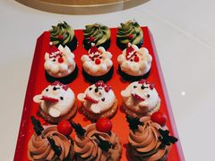 圣诞奇遇迷你12个装杯蛋糕礼盒-派悦坊·甜品·蛋糕(日坛店)