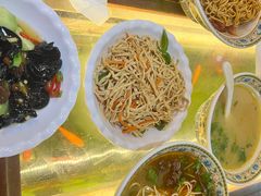 -金杨拉面王小吃面馆·牛三宝面·红烧牛肉粉