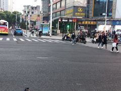 -茶颜悦色(长郡步行街口店)