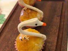 流沙天鹅酥-名苑皇宫酒家(来魅力壁画村店)
