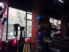 -GYMPLUS私教健身会馆(大悦城店)