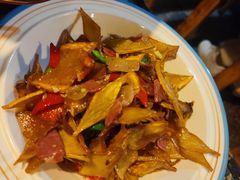 -蜗牛小馆醉乡民谣云南菜(惠新西里店)