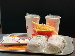 -麦当劳(得来速店)