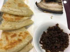 饼夹肉-聚友居酒楼