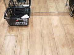 -优衣库(上海正大广场店)