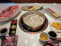 -洪氏嗨捞·猪肚鸡火锅(阳光天地店)