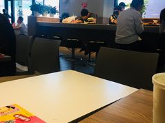 大堂-肯德基(亦庄上海沙龙店)