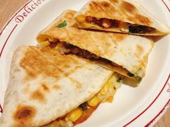 -玛格萝妮比萨屋(四平店)