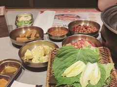 -草家酱蟹炭火烤肉店(珲春南路一店)