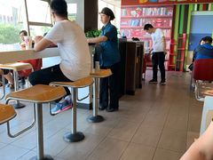 -麦当劳(展览路店)